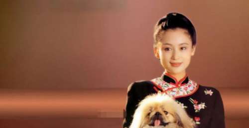 既然没倾世之颜，就别硬演白发女神，这5位女演员告诉你，什么是一眼万年