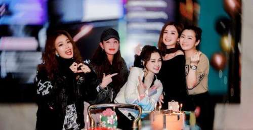 阿Sa、容祖儿卡点晒照为阿娇庆生，天后闺蜜团，友谊大过天