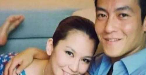 陈冠希当年有多受欢迎？与众多女明星合照，笑容眼神暴一切