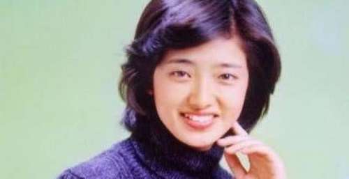 被张国荣仰慕，为爱隐退做了40年家庭主妇，如今活成了传奇