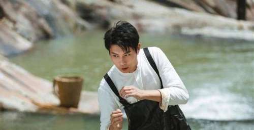 黄一山曝《美人鱼2》可能在暑期档公映，网民：欠星爷的票早还了