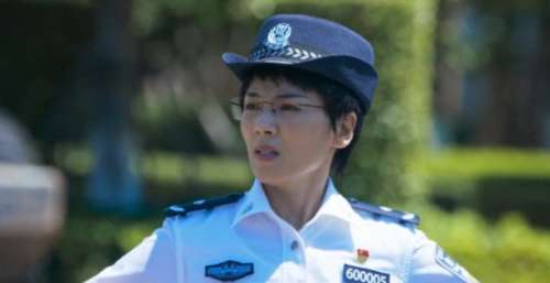 《开端》比刘涛演技更“尬”的，是杜局这个角色根本不需要存在