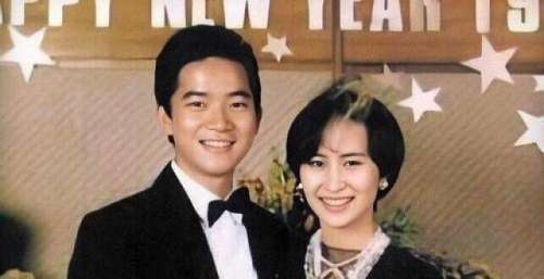 何超琼再戴旧爱送的耳钉，时隔9992天，她还是没能放下陈百强
