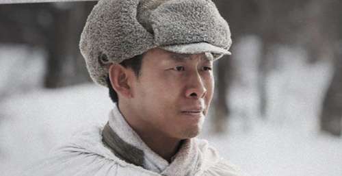 6项数据被碾压，张艺谋《狙击手》票房只能仰望《水门桥》了