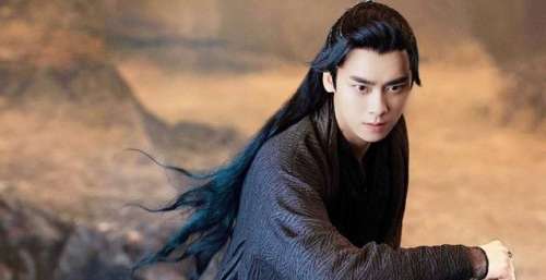 《镜双城》和《玉骨遥》的关系，三个人都好可怜，看完就明白了