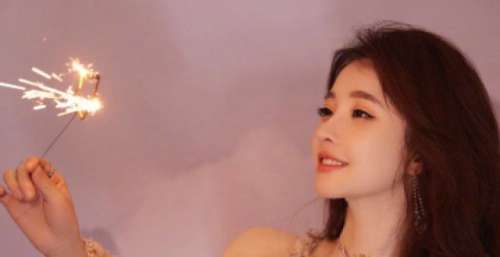 小破站小年yeah晒出节目单，冯提莫再登台献唱歌曲，网友：很有看头