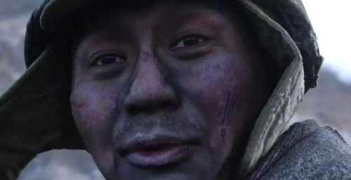 李晨，这次意外了！这才是真正的烟熏妆，化不出来的！