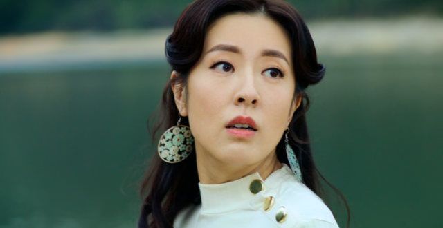 TVB新剧打戏拳拳到肉，三位女主异域造型获赞，唐诗咏双重人格？