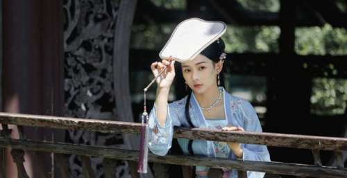 鲁照华：于正古装添美人，芙蓉如面柳如眉