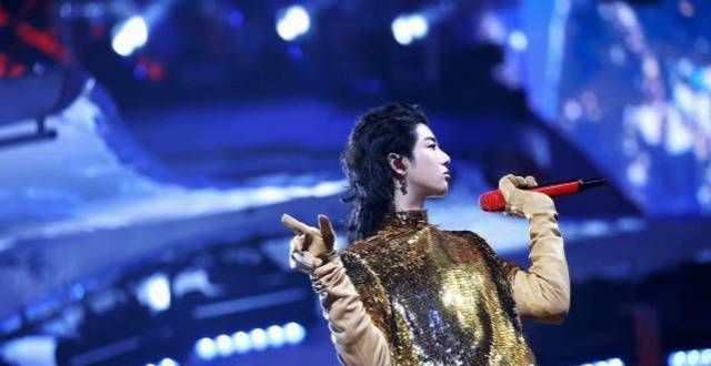 一首歌称霸华语乐坛，网友：这么牛的歌华晨宇还有30首