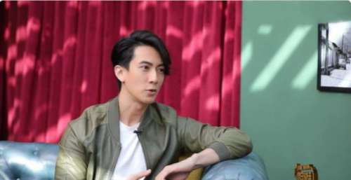 中国人的钱好挣？Amber参加央视网络，吴尊让儿女在中国读书