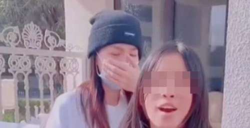 张庭风波后首次面，拉着女儿一起卖惨，捂脸哭泣请求原谅