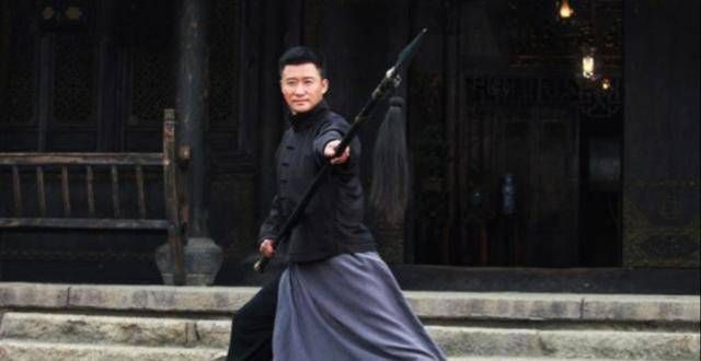 “吴京时代”——中国电影的“加拉帕戈斯”悲剧。