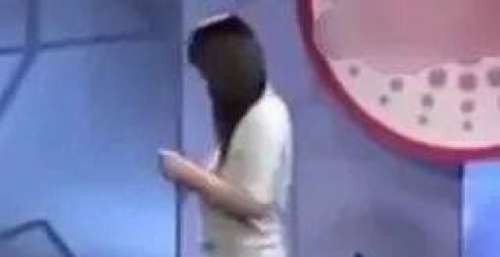一本正经地搞笑，还得是她们！